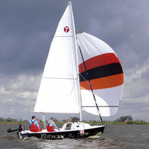 barca a vela : imbarcazione a chiglia da regata (con cabina, poppa aperta) TIRION Qingdao Zou Inter Marine Co.,Ltd.