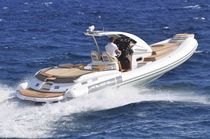 battello pneumatico : gommone di servizio semi-rigido accessoriato (entrobordo, con consolle centrale, ponte in teak) A35 Cantieri Nautici Abate