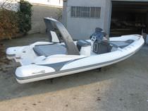 battello pneumatico : gommone di servizio semi-rigido accessoriato (entrobordo, con consolle laterale, ponte in teak) PHOLAS 29 Gruppo Mare