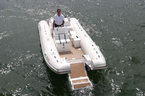 battello pneumatico : gommone di servizio semi-rigido accessoriato (idrogetto, con consolle laterale) 24 CATAMARAN IO Nautica Ribs