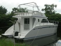 catamarano a motore : cabinato (semi-custom) ROBERTS 36 Coastal Boats