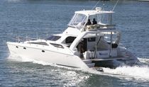 catamarano a motore : cabinato da pesca sportiva con fly V 1270 Voyager Catamarans