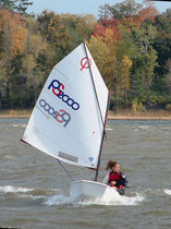 deriva da classe ISAF : OPTIMIST XTREME Performance sailcraft 2000