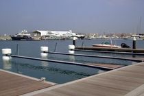 dock finger (con illuminazione a LED, parabordi a ruota) EB90 EasyBerth Docking Solutions