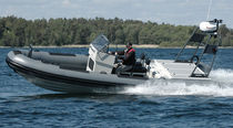 gommone semi-rigido accessoriato (entrobordo, con consolle centrale, roll-bar) 26 D CC Rupert Marine