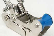 musone di prua basculante per barche  Anchor Right