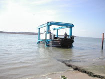 travel lift anfibio Amphibious Marine Hoist Wise Boat Hoists