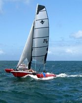 trimarano sportivo MAGNUM 21.S Virusboats