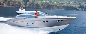 motor-yacht sportivo / hard-top / IPS POD / con scafo planante