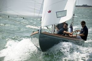 barca a vela tradizionale / day-sailer / con poppa aperta / con 4 cuccette