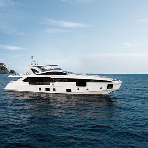 super-yacht da crociera / con fly / GRP / con 5 cabine