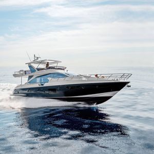 motor-yacht da crociera / con fly / GRP / in fibra carbonio