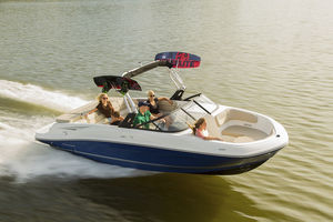 runabout entrofuoribordo / fuoribordo / con dual console / bow-rider