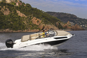 cabin-cruiser entrobordo / open / max. 8 persone / con 2 cuccette