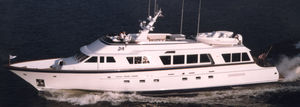 super-yacht da crociera / da pesca sportiva / con fly / dislocante