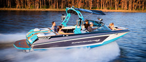 runabout entrobordo / bow-rider / da sci nautico / max. 15 persone