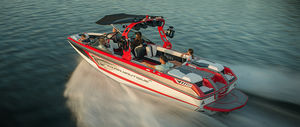 runabout entrobordo / bow-rider / da sci nautico / max. 17 persone
