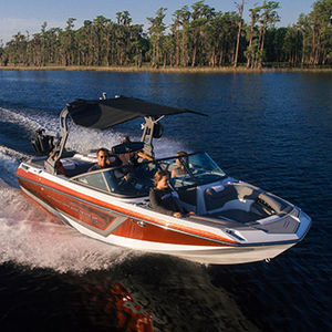 runabout entrobordo / con dual console / bow-rider / sportivo