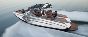 runabout entrobordo / bow-rider / da wakeboard / max. 16 persone