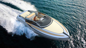 cabinato entrobordo / diesel / bimotore / max. 6 persone