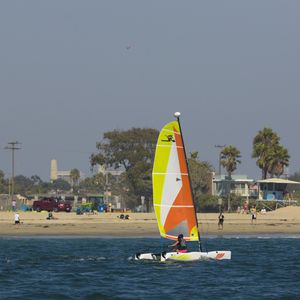 catamarano sportivo da turismo / per scuola / doppio / cat boat