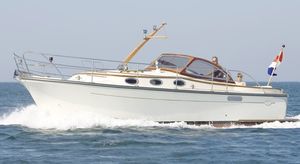 cabinato entrobordo / diesel / fluviale