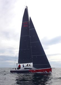 monoscafo / da regata e crociera / con poppa aperta / a doppio timone