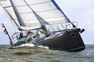 sailing-yacht da crociera / con poppa aperta / in alluminio