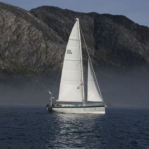 sailing-yacht da crociera / con poppa aperta / in alluminio