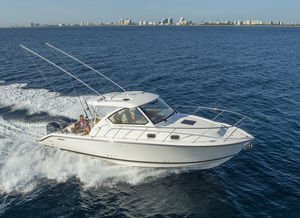 cabinato fuoribordo / bimotore / hard-top / da pesca sportiva