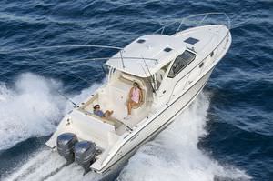 cabinato fuoribordo / bimotore / hard-top / da pesca sportiva