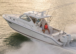 cabinato fuoribordo / bimotore / hard-top / da pesca sportiva
