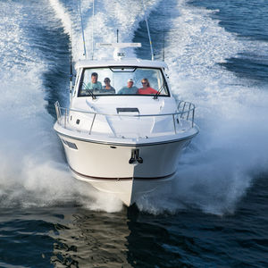 cabinato fuoribordo / bimotore / hard-top / offshore