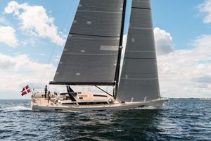 sailing-yacht da regata e crociera / con poppa aperta / con 3 cabine / con bompresso