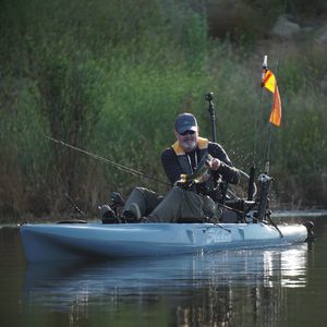 kayak sit-on-top / rigido / da pesca / 1 posto