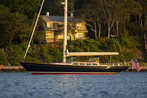 sailing-yacht tradizionale / con poppa aperta / con 3 cabine