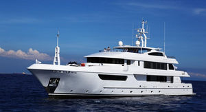 super-yacht da crociera / explorer / con cabina di pilotaggio / in acciaio