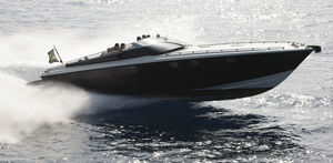 motor-yacht da crociera / IPS / con scafo planante