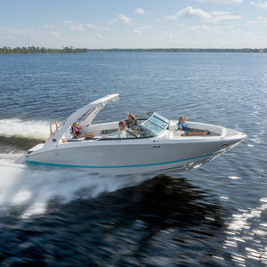 runabout entrobordo / bow-rider / con dual console / sportivo