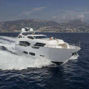 motor-yacht da crociera / con fly / con 5 cabine