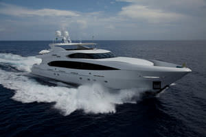 super-yacht da crociera / raised pilothouse / con fly / in alluminio