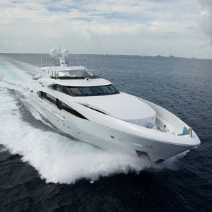 super-yacht da crociera / raised pilothouse / con fly / in alluminio