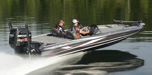 bass boat fuoribordo / con dual console / da pesca sportiva