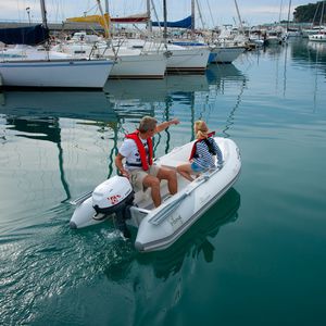 gommone fuoribordo / semirigido / in alluminio / max. 4 persone