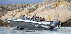 runabout fuoribordo / bow-rider / in alluminio / max. 9 persone
