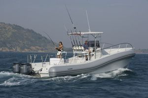 gommone fuoribordo / bimotore / semirigido / con console centrale