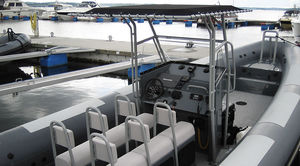 gommone entrobordo / diesel / semirigido / con console jockey