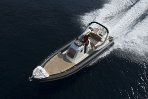 gommone fuoribordo / semirigido / con console centrale / max. 16 persone