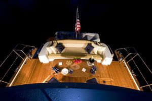 motor-yacht offshore / lobster / hard-top / dislocante