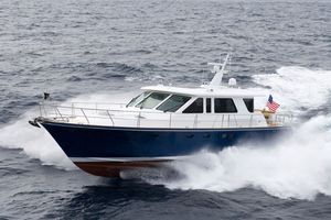 motor-yacht offshore / lobster / hard-top / dislocante